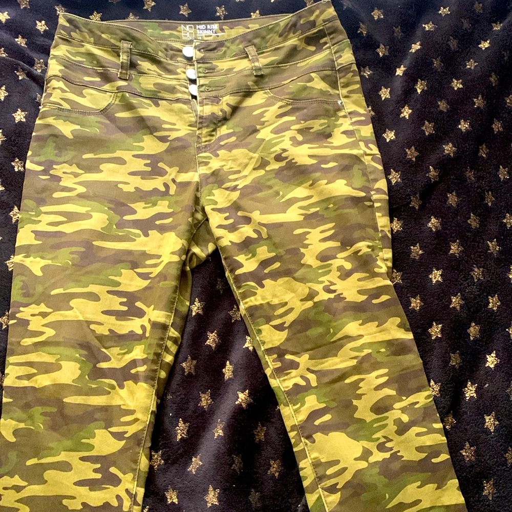 ARMY CAMOUFLAGE PANTS